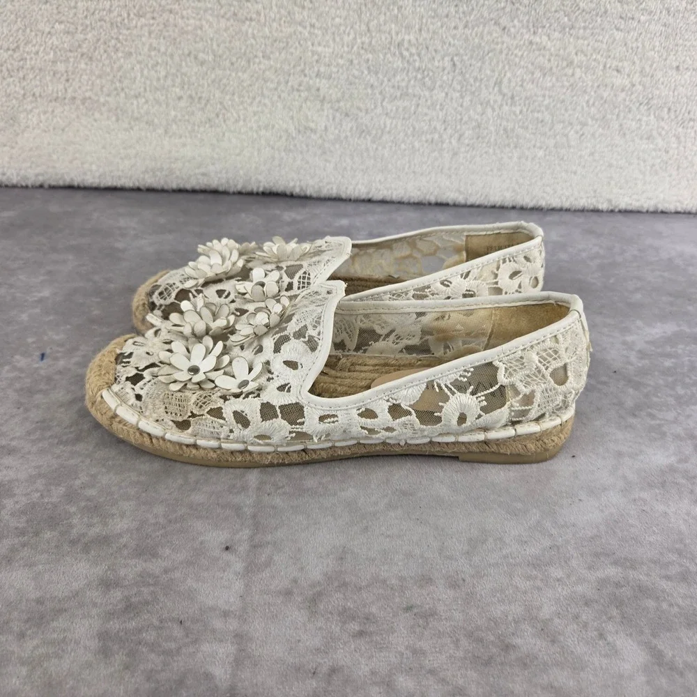 Neiman Marcus Felicita-NM Wht Lace Floral Espadrille Flats 3D Flower Applique 8M
